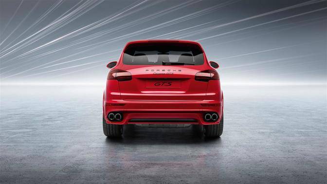 Full Rear View of Porsche Cayenne GTS Full Rear View of Porsche Cayenne GTS