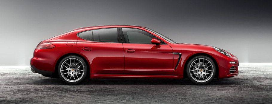 Panamera 4 Side view Panamera 4 Side view