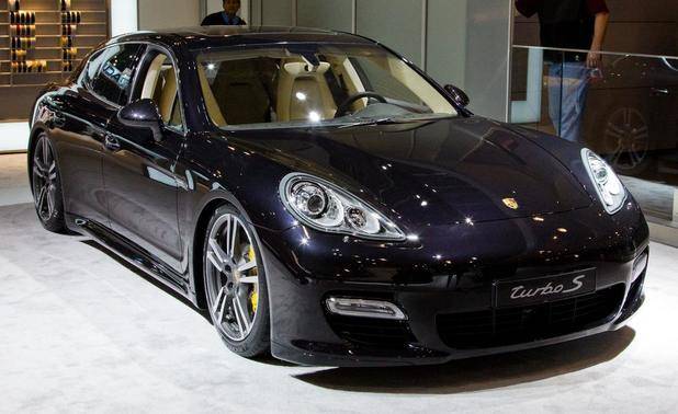 Porsche Panamera Turbo S Front Medium View Porsche Panamera Turbo S Front Medium View