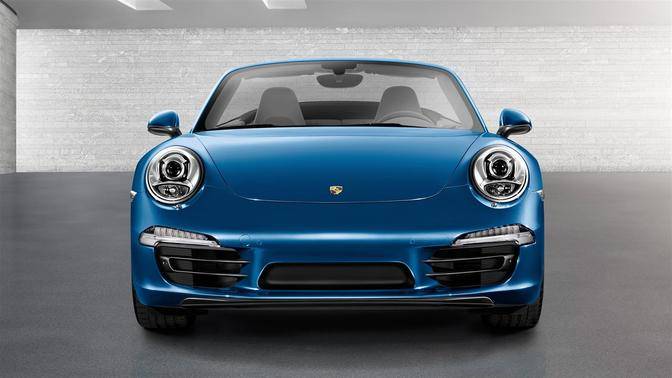 Full Front View of 911 Carrera 4 Cabriolet Full Front View of 911 Carrera 4 Cabriolet