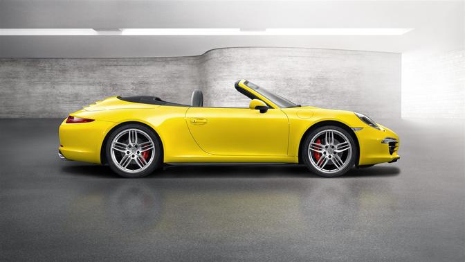 911 Carrera 4S Cabriolet Side view 911 Carrera 4S Cabriolet Side view