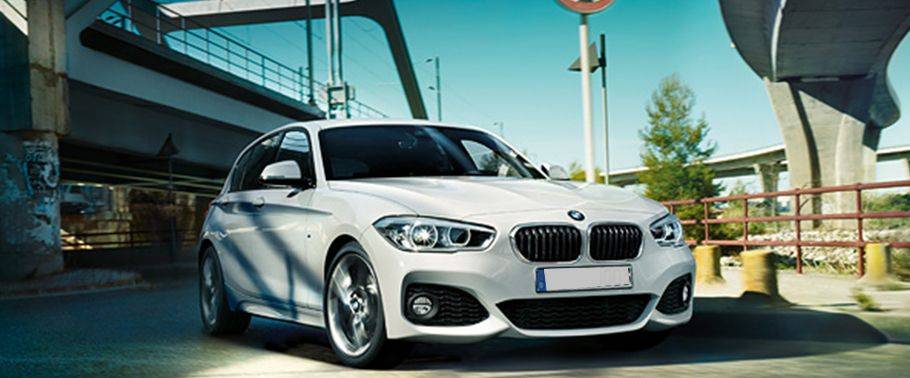 1 Series 5-Door Side view 1 Series 5-Door Side view