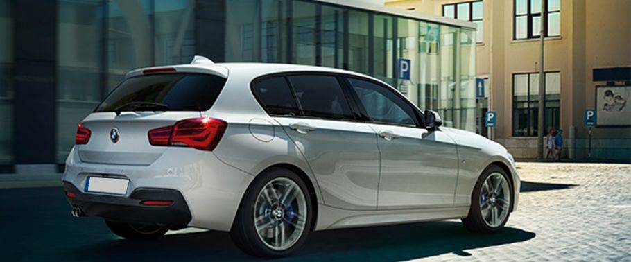 1 Series 5-Door Rear angle view 1 Series 5-Door Rear angle view