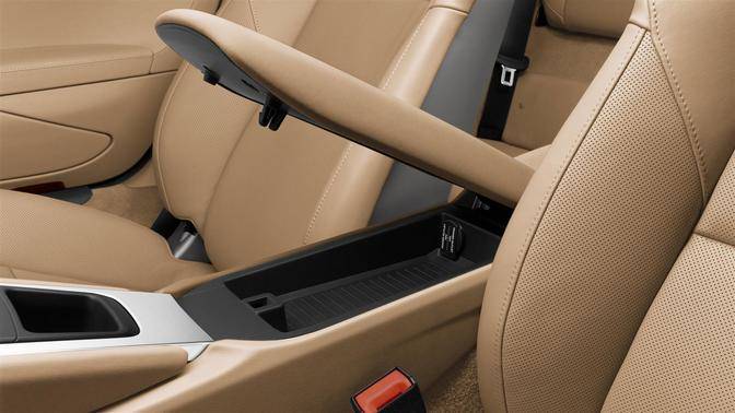 911 Carrera 4 Armrest Rear 911 Carrera 4 Armrest Rear