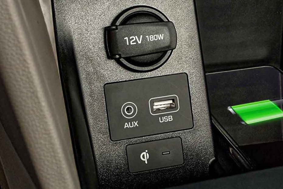 Power Accessories Outlet View of Hyundai Elantra Power Accessories Outlet View of Hyundai Elantra