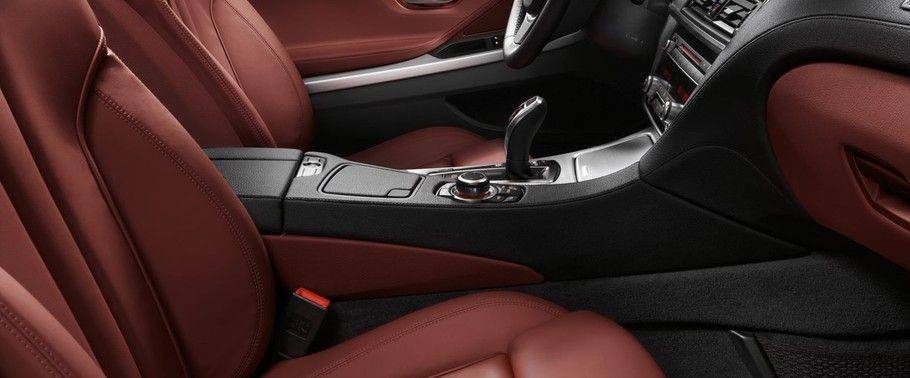 6 Series Convertible Front Center Divider 6 Series Convertible Front Center Divider