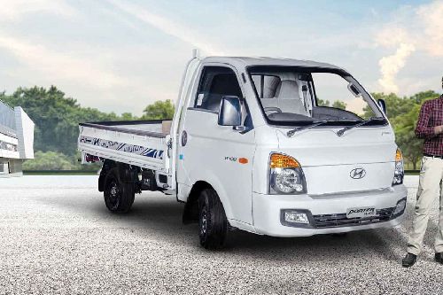 Hyundai Porter H-100 Front Medium View