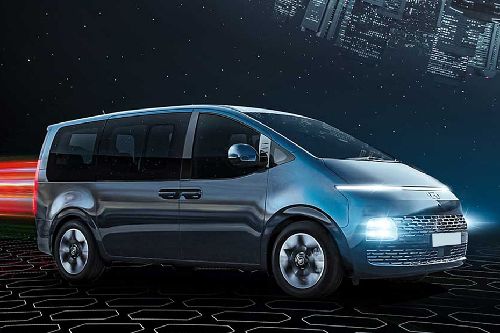 Hyundai Staria Front Medium View