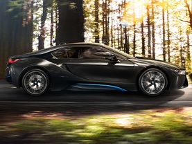 i8 Side view