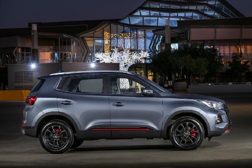 Chery Tiggo 4 Pro Full Side View Chery Tiggo 4 Pro Full Side View